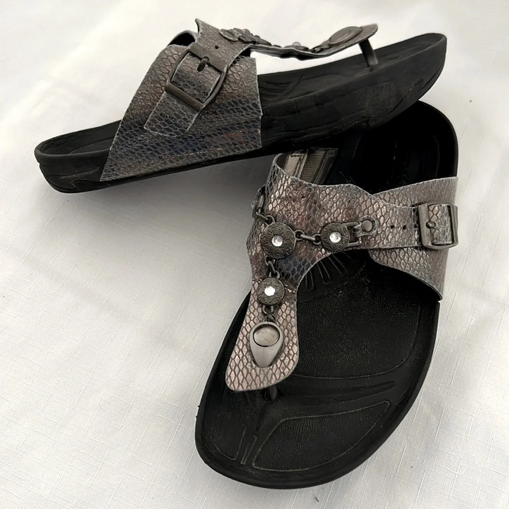 earth / Jeweled Sandals / Host Pick - Picture 10 of 11